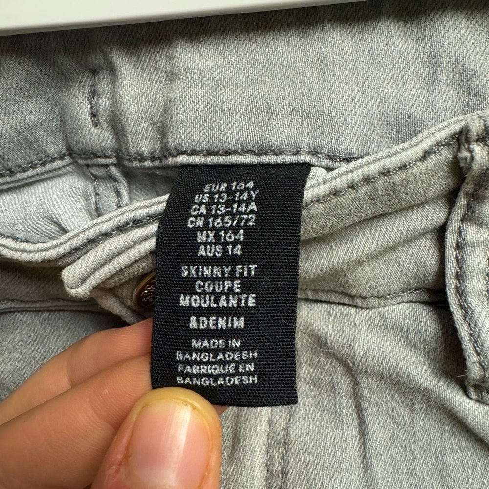 Gray skinny jeans youth 13-14 - Picture 2 of 3